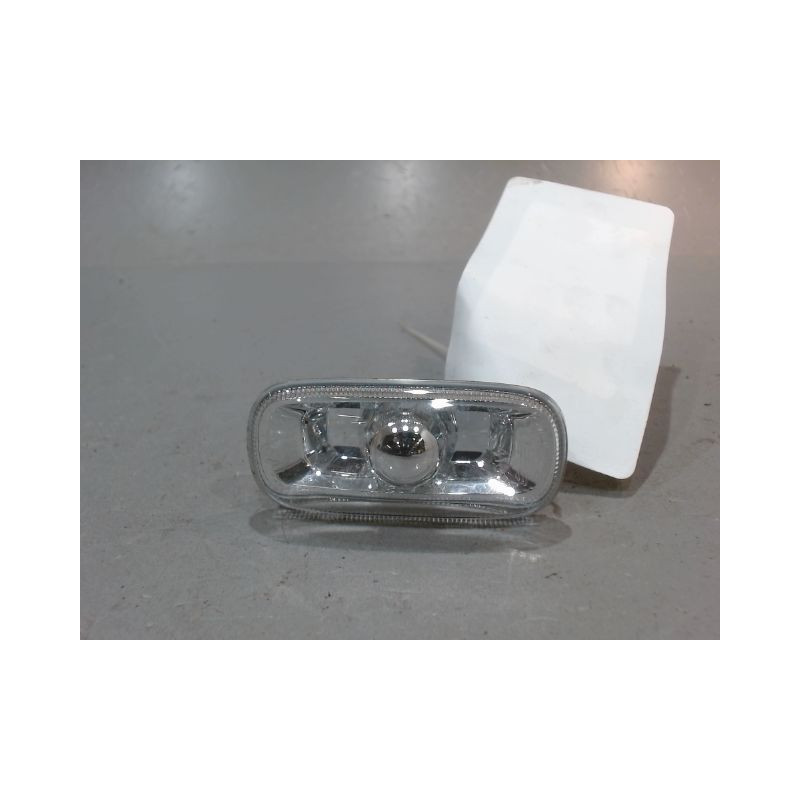 REPETITEUR AILE GAUCHE AUDI A3