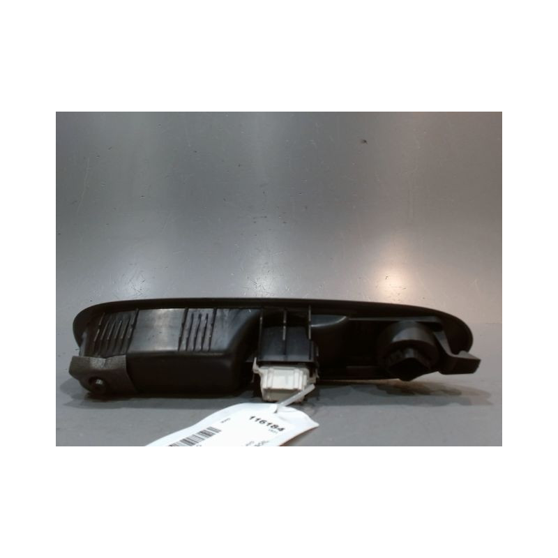 COMMANDE LEVE-GLACE PORTE AVD RENAULT CLIO