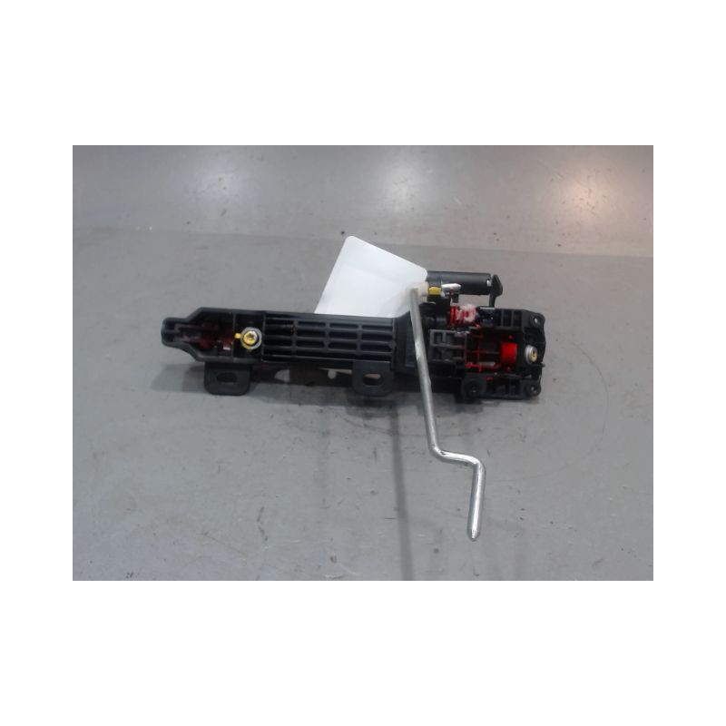 POIGNEE EXTERIEURE PORTE AVANT DROIT TOYOTA AYGO