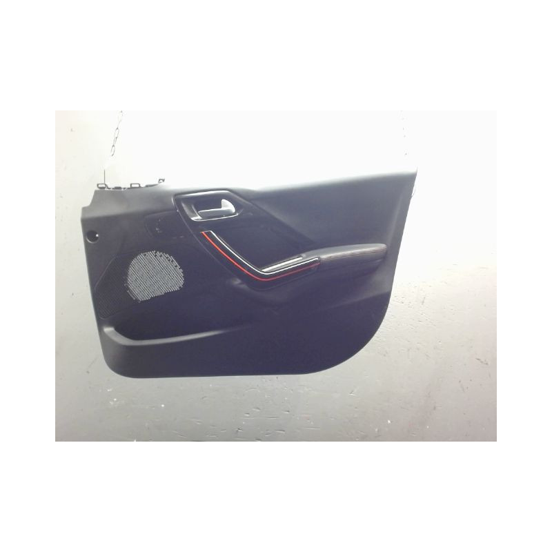 GARNITURE PORTE AVANT DROIT PEUGEOT 208