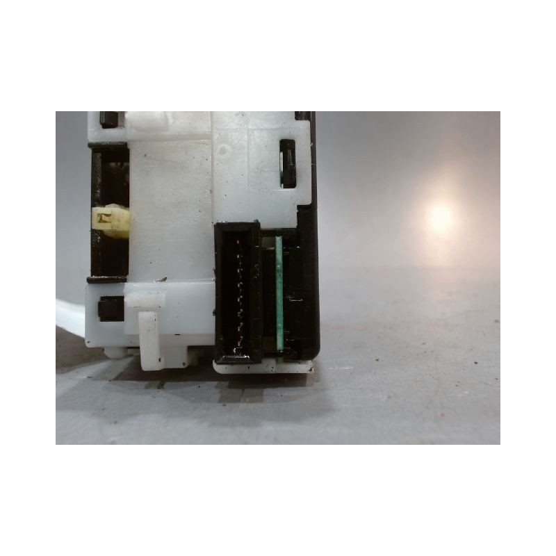 COMMANDE CLIGNOTANT NISSAN MICRA