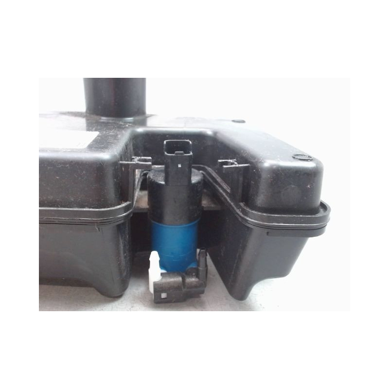 RESERVOIR LAVE-GLACE AVANT DACIA DUSTER BREAK Phase 2 2013-...