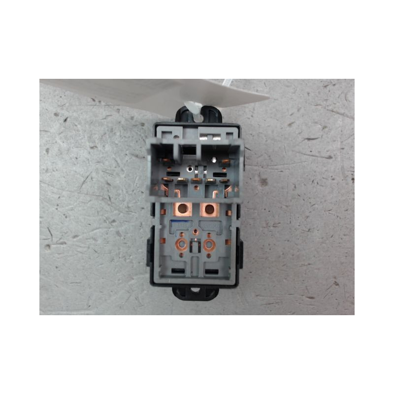 COMMANDE LEVE-GLACE PORTE ARD HYUNDAI I20