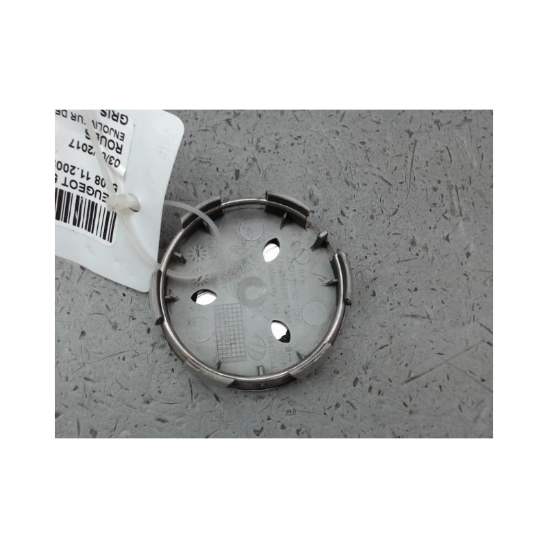ENJOLIVEUR DE ROUE PEUGEOT 5008 2009-