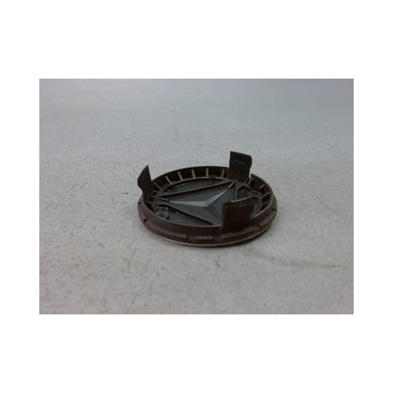 ENJOLIVEUR DE ROUE MERCEDES CLASSE B 2008-