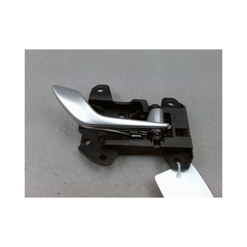 POIGNEE INTERIEURE PORTE AVANT DROIT HYUNDAI TUCSON -04