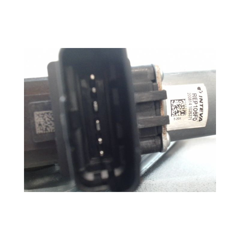 MECANISME+MOTEUR LEVE-GLACE AVANT DROIT HYUNDAI TUCSON -04