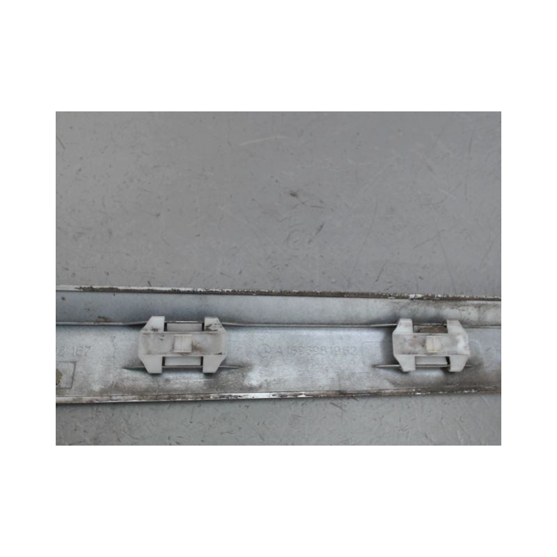 PROTECTION PORTE AVANT GAUCHE MERCEDES CLASSE B