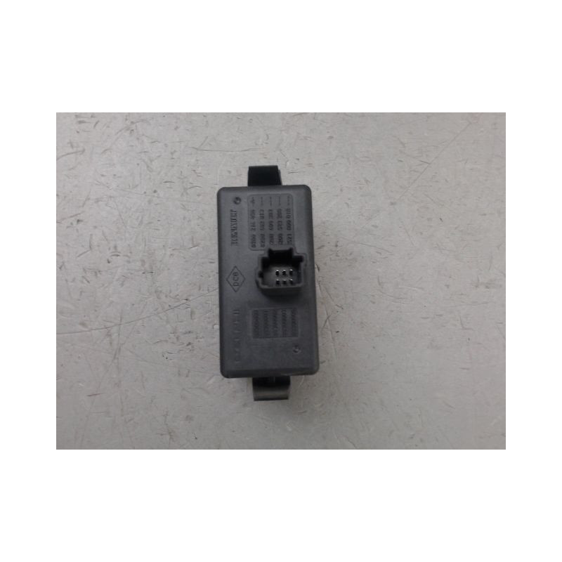BOUTON DE WARNING RENAULT KANGOO