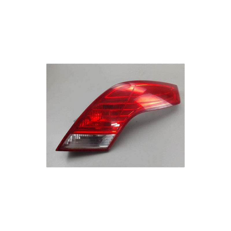 FEU ARRIERE INTERIEUR DROIT FORD FOCUS