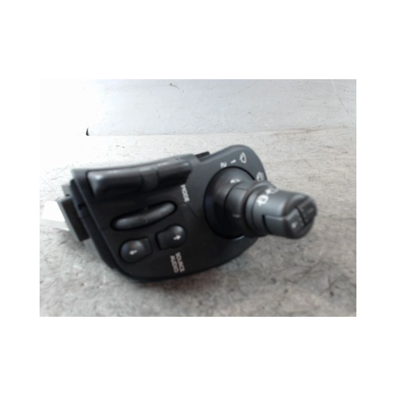 COMMANDE ESSUIE GLACE RENAULT CLIO III 2005-