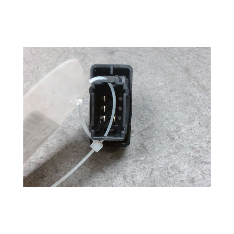 COMMANDE LEVE-GLACE PORTE AVD PEUGEOT 207 SW