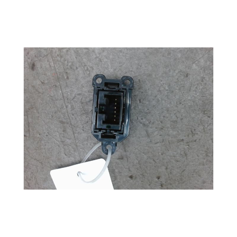 BOUTON DE WARNING KIA CEE-D