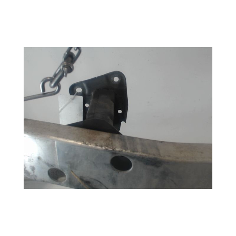 RENFORT PARE-CHOC AVANT NISSAN NOTE