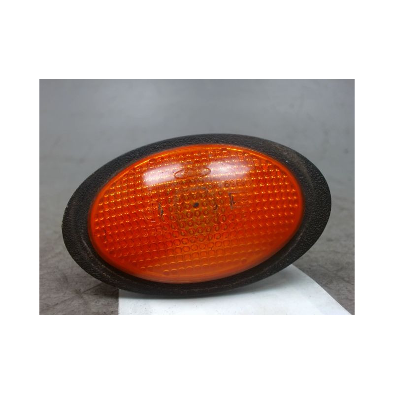 REPETITEUR AILE GAUCHE FORD FIESTA 99-2002