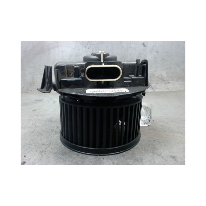 MOTEUR VENTILATEUR CHAUFFAGE RENAULT CLIO III 2009-