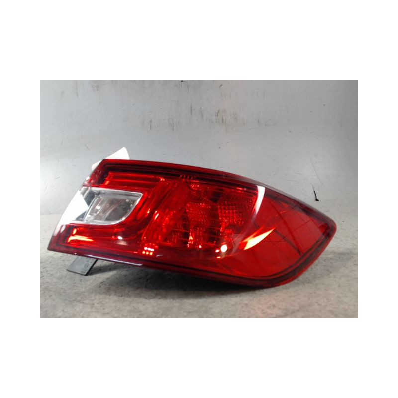 FEU ARRIERE DROIT RENAULT CLIO IV