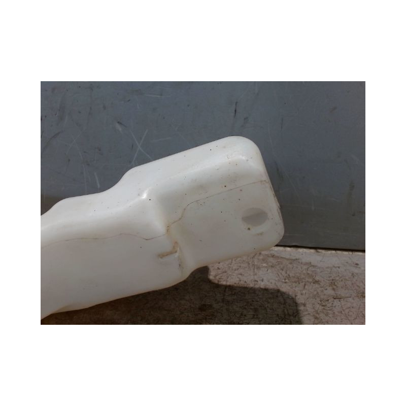 RESERVOIR LAVE-GLACE AVANT FORD FIESTA