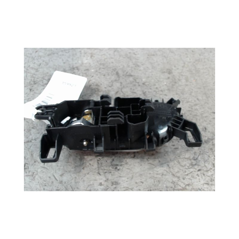 POIGNEE INTERIEURE PORTE AVANT DROIT NISSAN QHASQAI 2007-