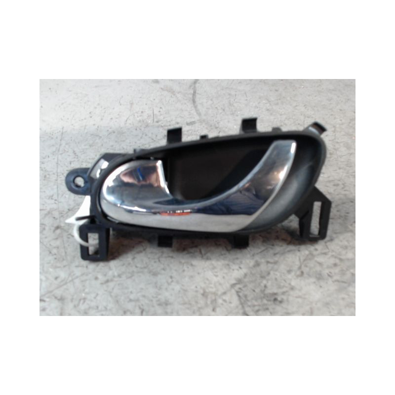 POIGNEE INTERIEURE PORTE ARRIERE GAUCHE NISSAN QHASQAI 2007-