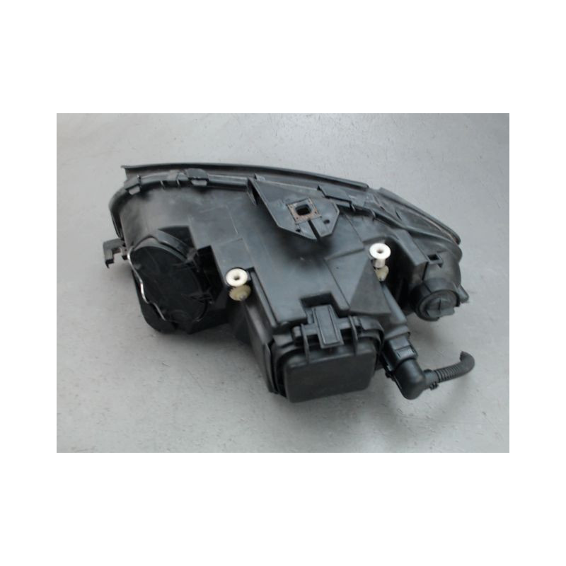 PHARE DROIT AUDI A3
