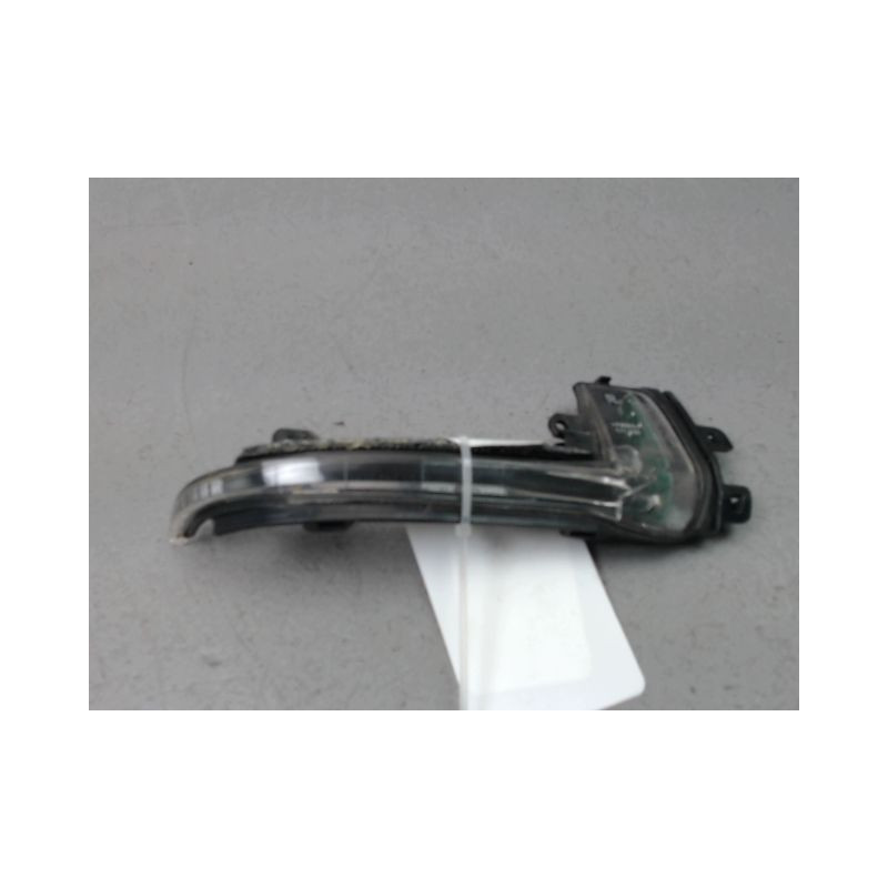 REPETITEUR RETROVISEUR DROIT AUDI A3 2003-