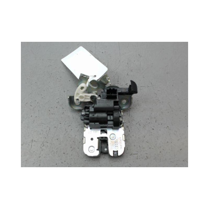 SERRURE HAYON  SKODA OCTAVIA 2008-