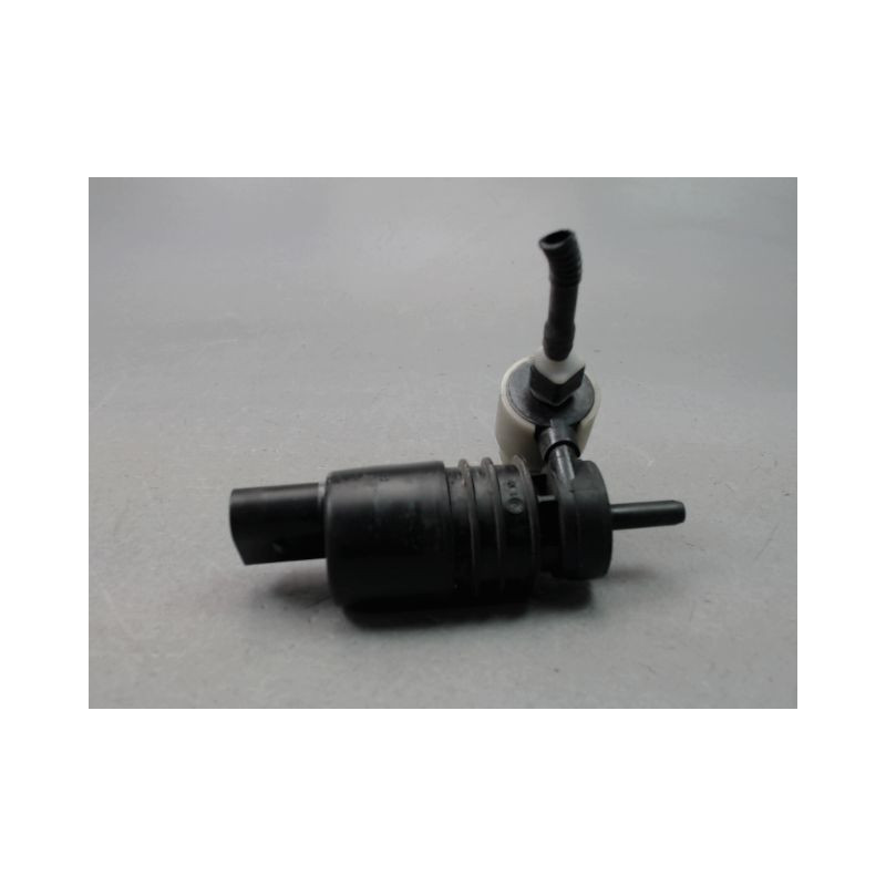POMPE LAVE-GLACE AVANT VOLKSWAGEN GOLF VI 2008-2013