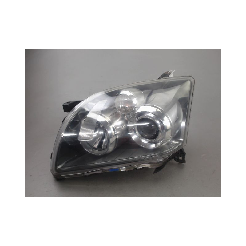 PHARE DROIT TOYOTA AVENSIS