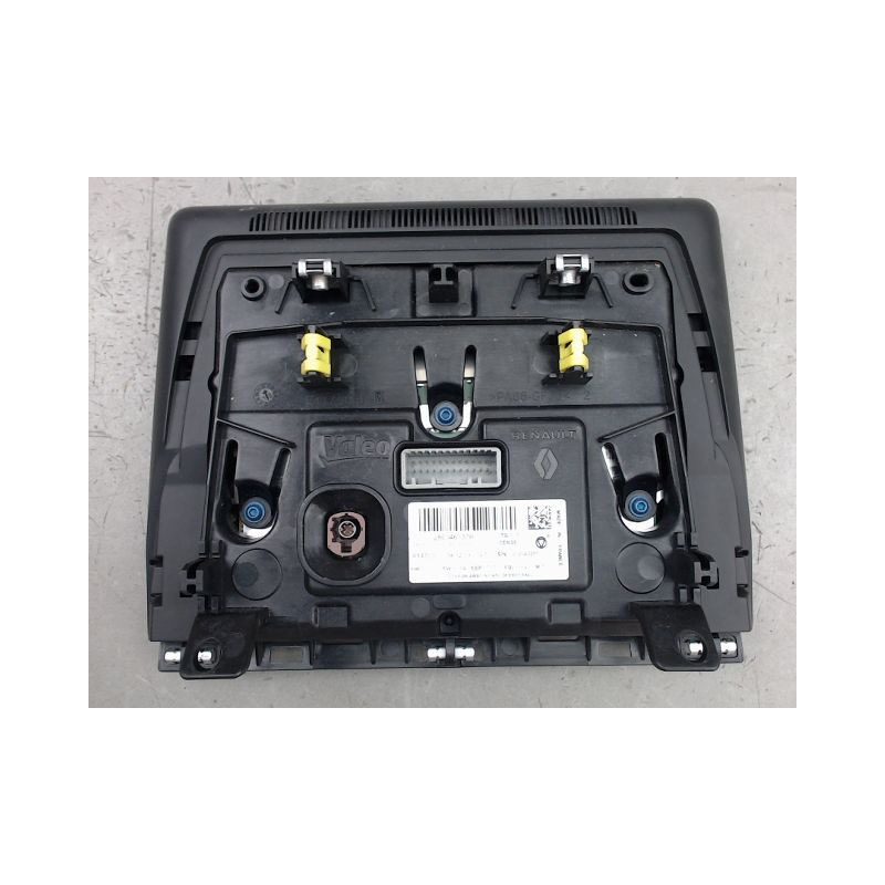 ECRAN GPS RENAULT CLIO