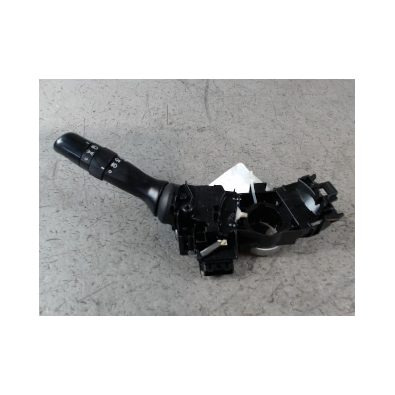 COMMANDE CLIGNOTANT TOYOTA YARIS II 2010-