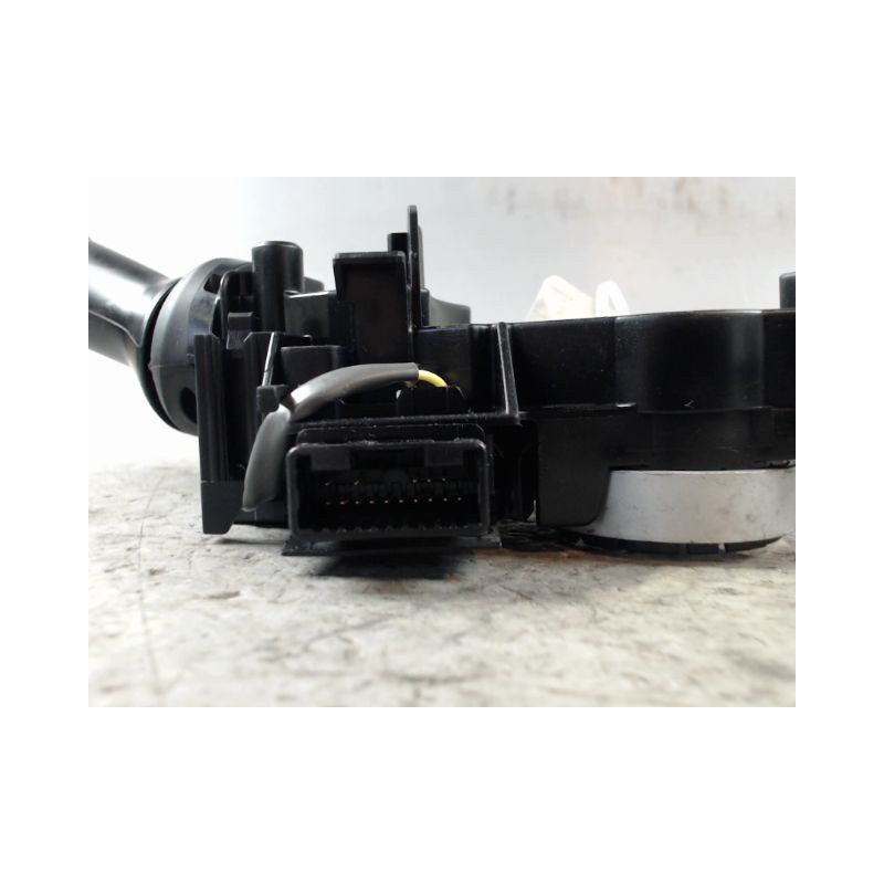 COMMANDE CLIGNOTANT TOYOTA YARIS II 2010-