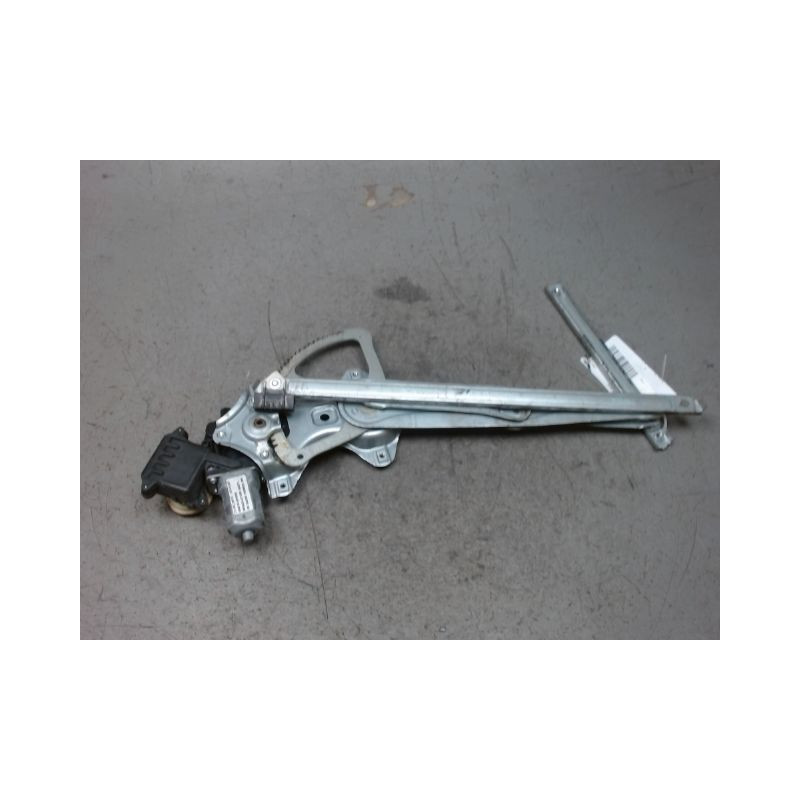 MECANISME+MOTEUR LEVE-GLACE AVANT DROIT TOYOTA VERSO