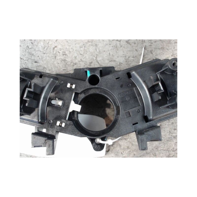 BLOC COMMODOS KIA NIRO