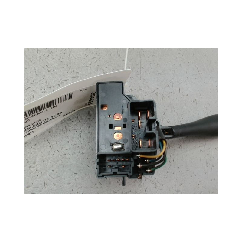 COMMANDE ECLAIRAGE MITSUBISHI L 200