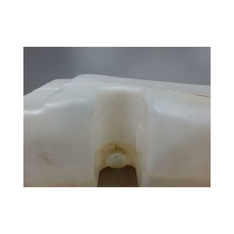 RESERVOIR LAVE-GLACE AVANT DACIA SANDERO I 2008-2012