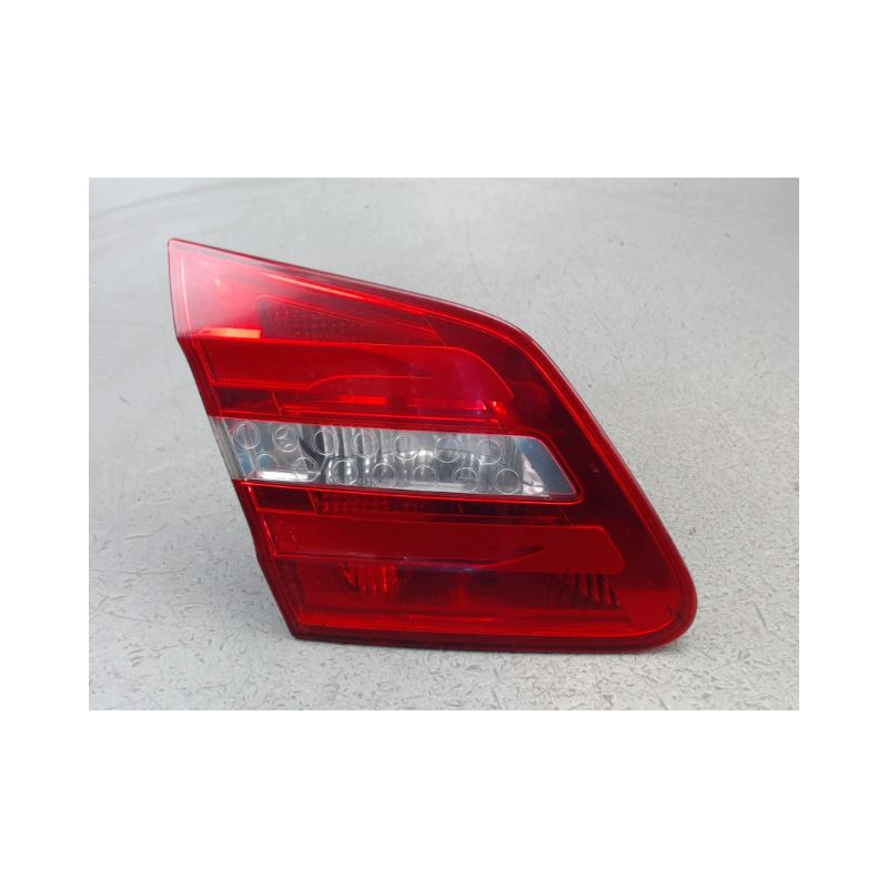 FEU ARRIERE INTERIEUR GAUCHE MERCEDES CLASSE B