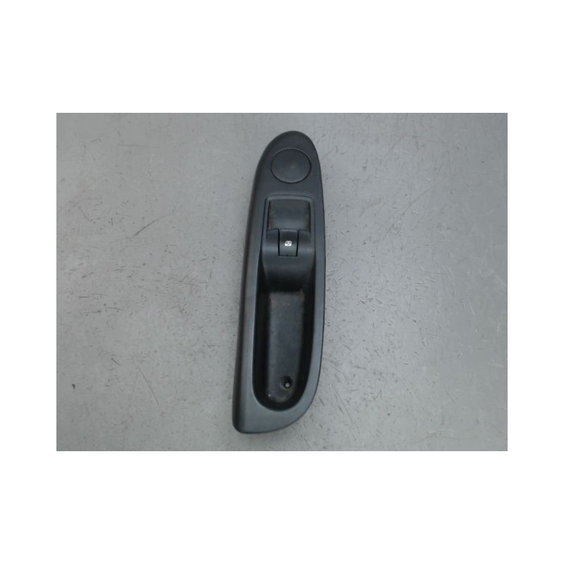 COMMANDE LEVE-GLACE PORTE AVD RENAULT CLIO