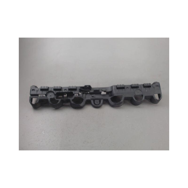 SUPPORT CENTRAL PARE-CHOC ARRIERE  RENAULT CLIO
