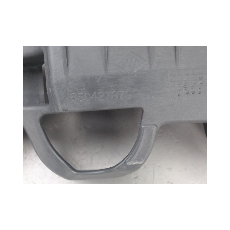 SUPPORT CENTRAL PARE-CHOC ARRIERE  RENAULT CLIO