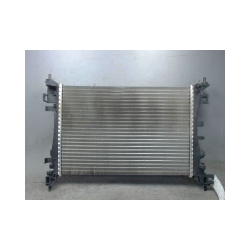 RADIATEUR OPEL CORSA