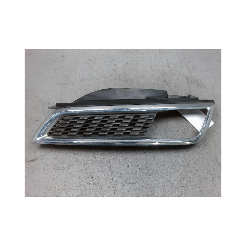 GRILLE CALANDRE GAUCHE NISSAN MICRA