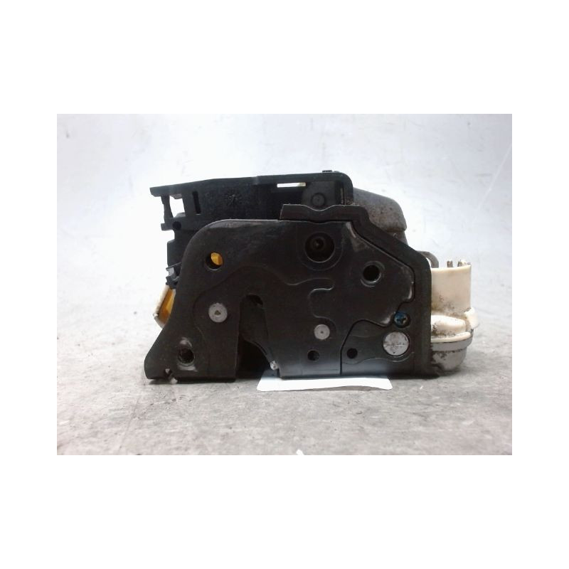 SYSTEME CONDAMNATION AVANT GAUCHE SEAT LEON 2005-