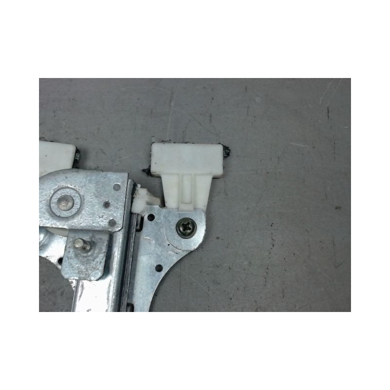 MECANISME+MOTEUR LEVE-GLACE AVANT DROIT OPEL AGILA