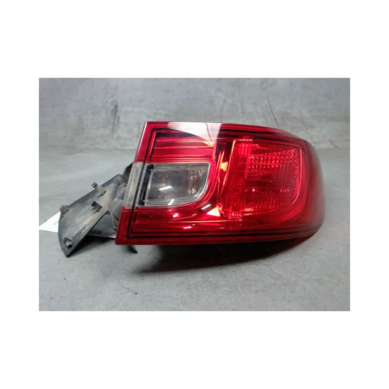 FEU ARRIERE DROIT RENAULT CLIO IV 2012-