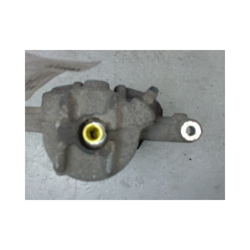 ETRIER DE FREIN AVANT DROIT MITSUBISHI COLT