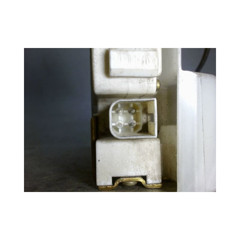 SYSTEME CONDAMNATION ARRIERE DROIT FORD FIESTA 99-2002