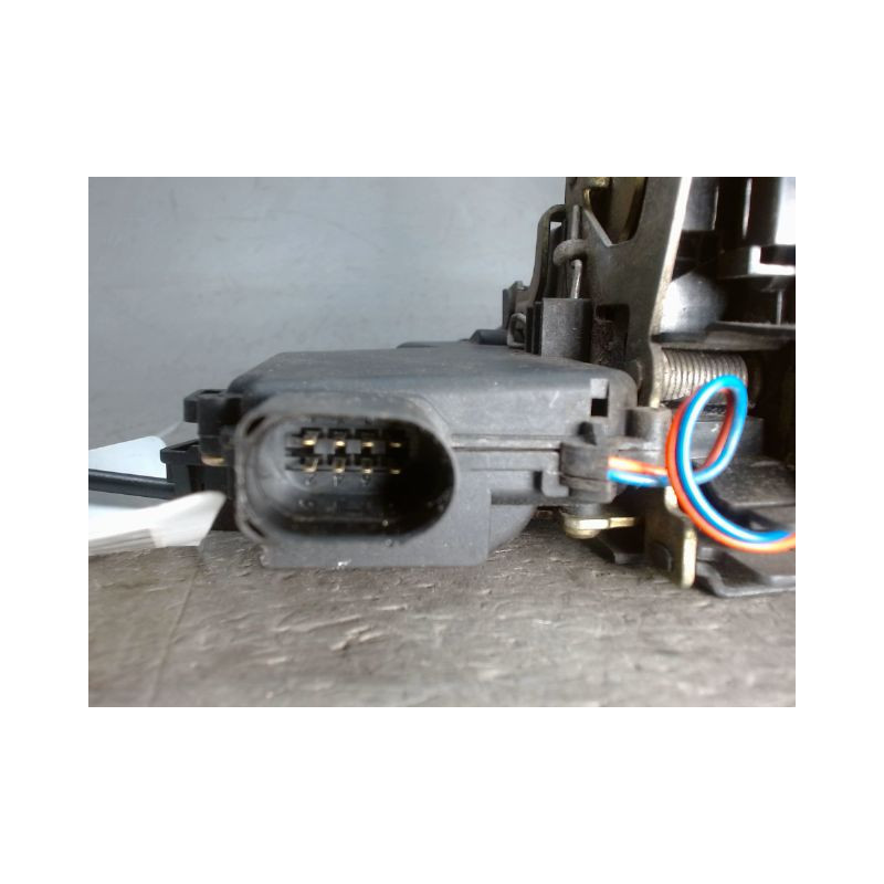 SYSTEME CONDAMNATION AVANT GAUCHE VOLKSWAGEN GOLF IV 98-2004