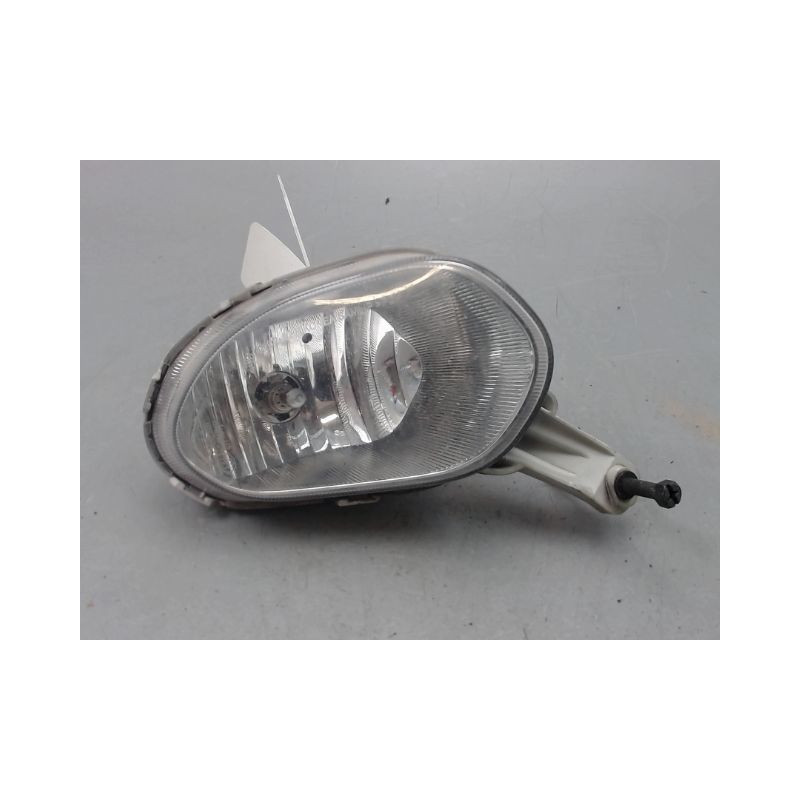 PHARE ANTIBROUILLARD AVANT DROIT KIA CEE´D 2007-