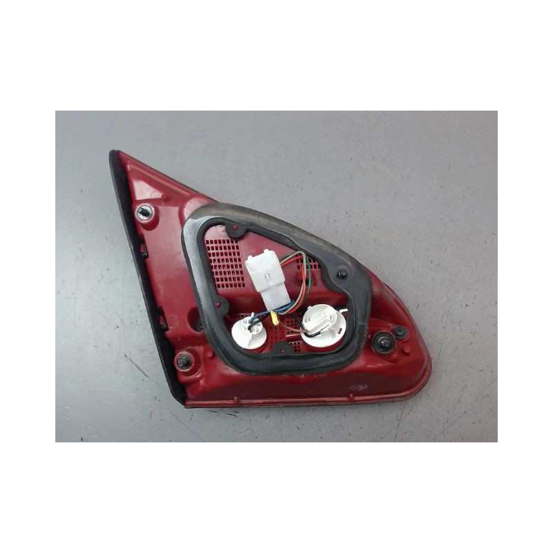 FEU ARRIERE INTERIEUR DROIT KIA CEE´D 2007-